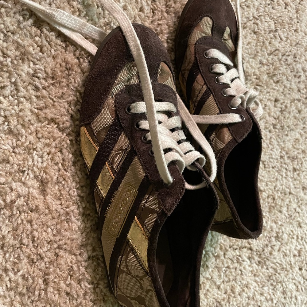 Coach Yolanda Sneakers - Picture 4 of 4